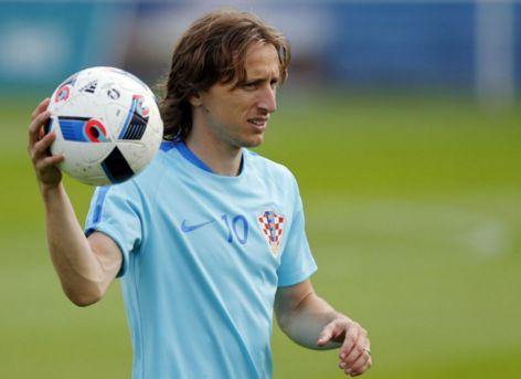 邮报评曼联近5年引援TOP30：姆伯莫第1，C罗第4，桑乔垫底