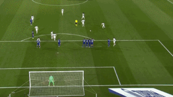 足球中超重金投入青训，多所足球学校开建