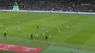 篮球勇士球员三分纪录被打破，全场致敬